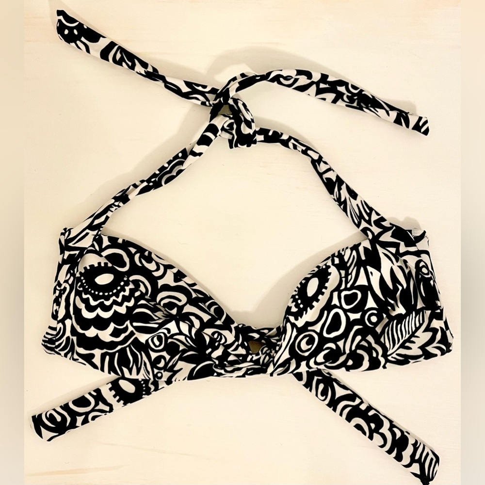 American Eagle Outfitters black and white Bandeau bathing suit bikini top